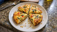 Frittata in friggitrice ad aria: soffice e dorata, pronta in 20 minuti