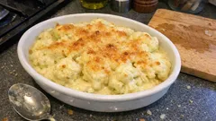 Cavolfiore alla besciamella al forno: cremoso dentro e dorato sopra