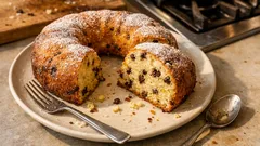 Ciambella ricotta e gocce di cioccolato: soffice, profumata al limone e sempre umida