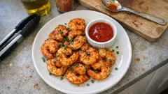 Gamberi in friggitrice ad aria: dorati in 7 minuti con paprika e poco olio