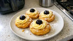 Zeppole di San Giuseppe senza glutine in friggitrice ad aria: leggere, con crema e amarene
