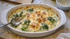 Sformato di broccoli al forno: cremoso dentro e gratinato sopra, pronto in poco tempo